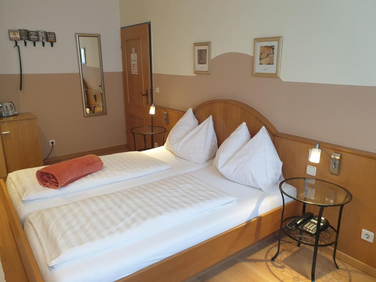 Hotel Pension Alte Muehle Klosterneuburg Eksteriør billede