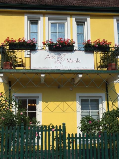 Hotel Pension Alte Muehle Klosterneuburg Eksteriør billede